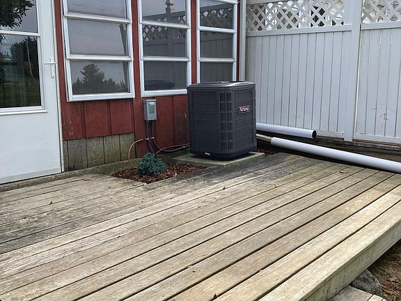 Rear deck