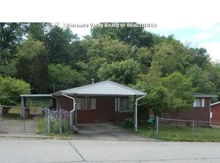 116 Hall St, Ripley, WV 25271