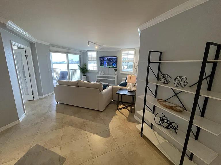 1801 N Flagler Dr #502 — Photo 5
