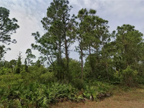 1114 Eclipse St E, Lehigh Acres, FL 33974