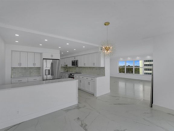 3rd image of 3900 Galt Ocean Dr APT 511