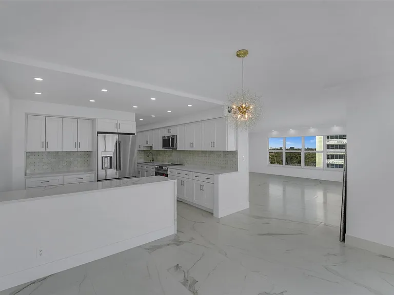 3900 Galt Ocean Dr #511 — Photo 3