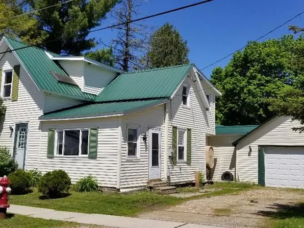 10 Monroe St, Chateaugay, NY 12920
