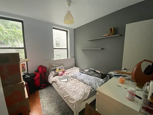 Rented by Premier Metro Realty Corp | media 23