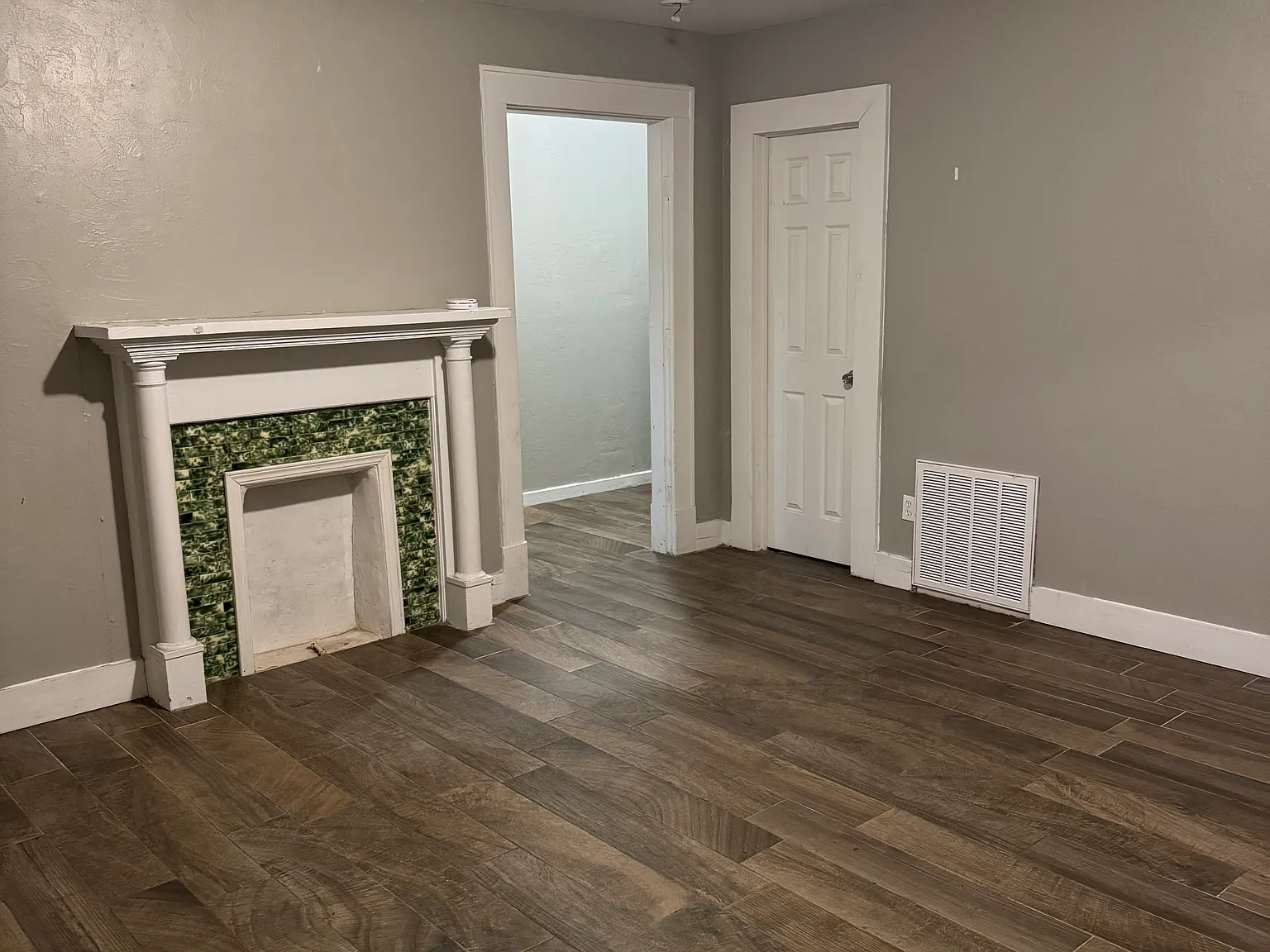 3 bed, $1,350 — Photo 2