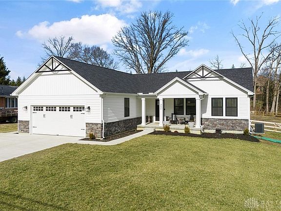 2nd image of 3656 Cedarwood Ln