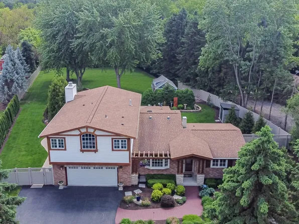 38W337 Dean St, St Charles, IL 60175