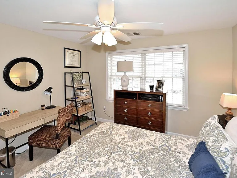 6940 Fairfax Dr #304 — Photo 11