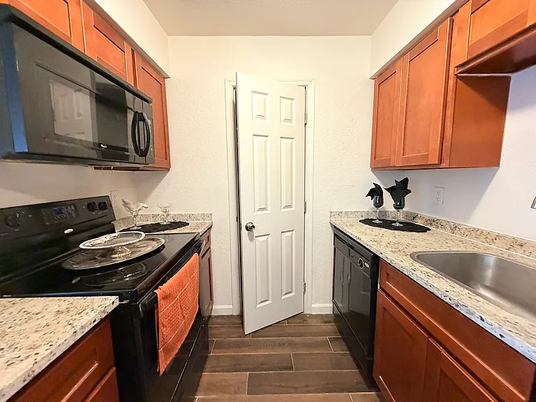 4434 N 7th Ave #115 — Photo 4
