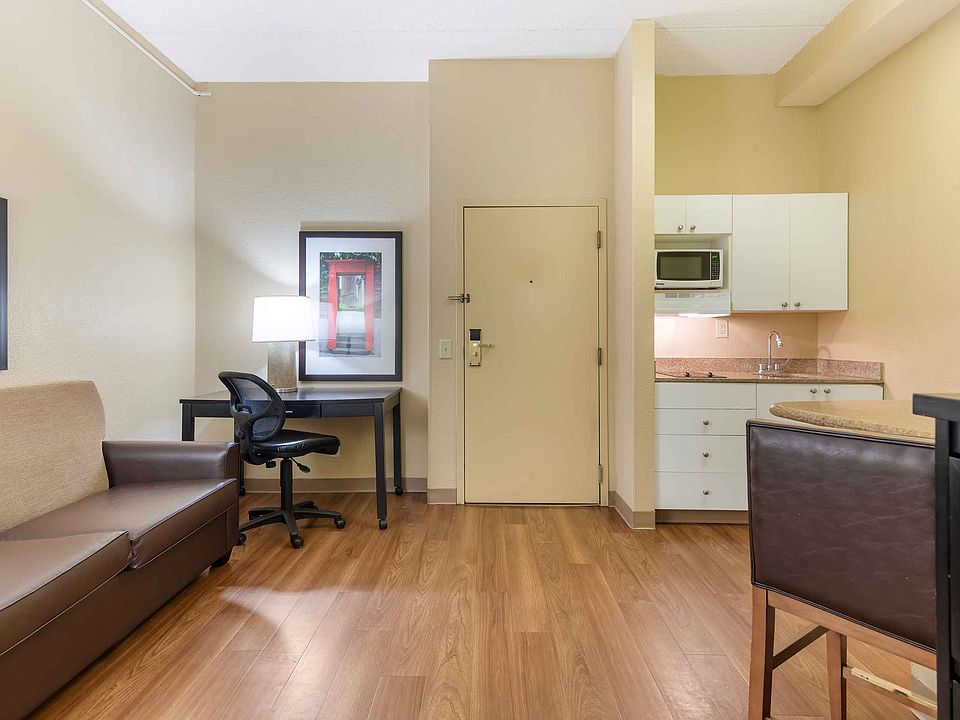 Deluxe Studio - 2 Full Beds