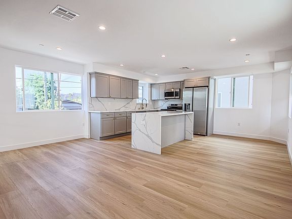 2nd image of 11443 Hatteras St #3/4