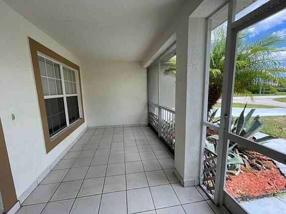5th image of 2402 SW Waikiki St