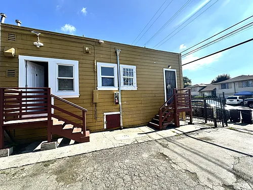 2648 E 27th St Photo 1