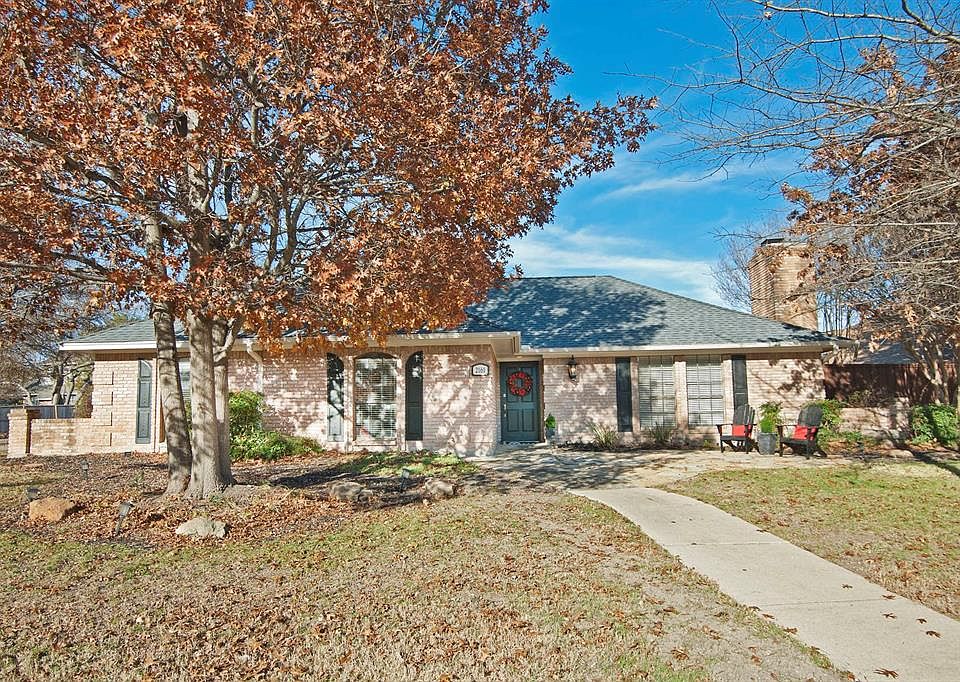 1st image of 2161 Bunker Hill Cir