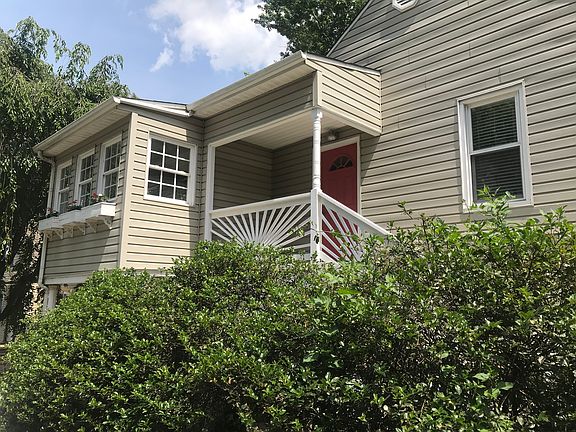 3rd image of 1112 Greer Ave