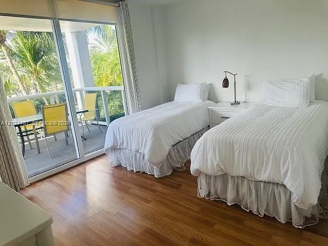 10275 Collins Ave #223 — Photo 9