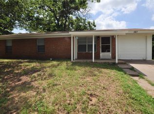 507 N Merrimac St, Weatherford, TX 76086