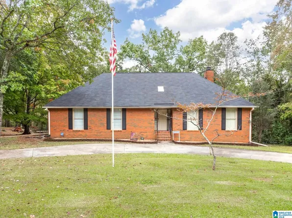 2202 Hathaway Heights Rd, Anniston, AL 36207