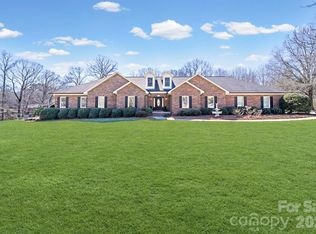 6604 Lowesville Ln, Stanley, NC 28164