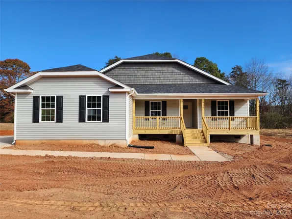 4156 S Olivers Cross Rd #3, Newton, NC 28658