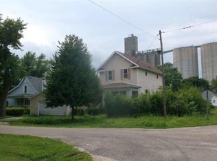 137 N Locust St, Ludlow, IL 60949