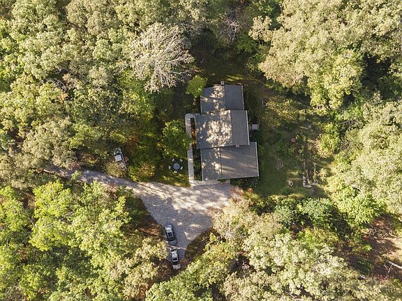 2nd image of 954 Belmont Rd