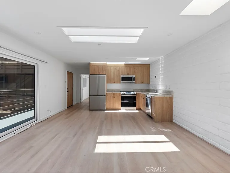 1105 N Coast Hwy #G — Photo 6