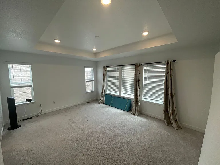 656 Netta Dr — Photo 32
