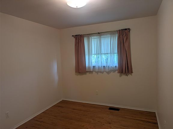 4th image of 43076 Ryegate St
