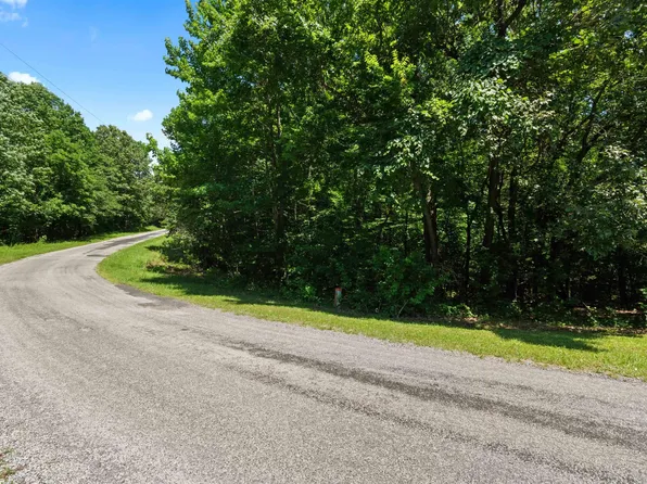 24 Windsor Way, Cadiz, KY 42211
