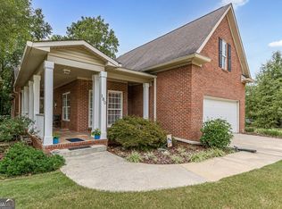 180 Winecoff Dr, Fayetteville, GA