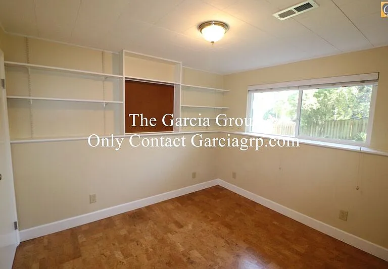 20540 NW Highland Ct — Photo 36