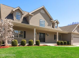 511 Russell St, Wheeling, IL 60090