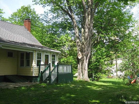 3rd image of 2841 E Pleasant Ave