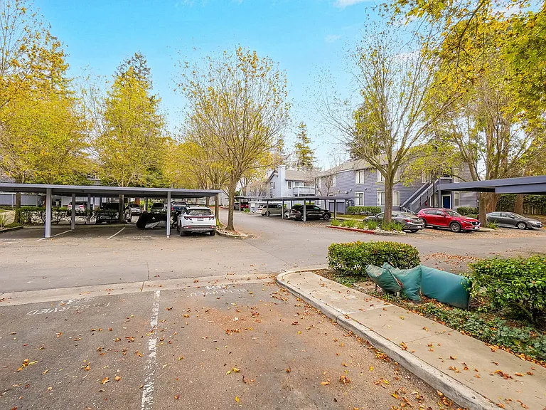 7126 Cross Creek Cir #D — Photo 44