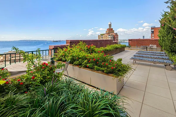 Sold by Town Residential | media 8