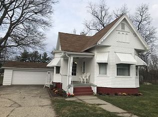 106 Maple St, Neponset, IL 61345