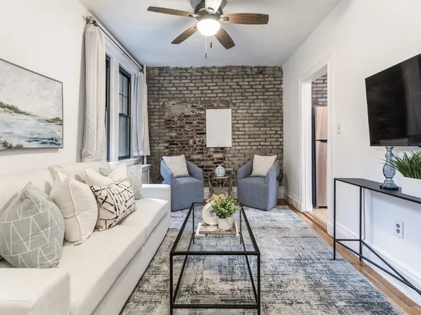 60 Queensberry St APT 8, Boston, MA 02215