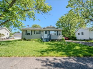 22 Harvington Rd, Tonawanda, NY 14150