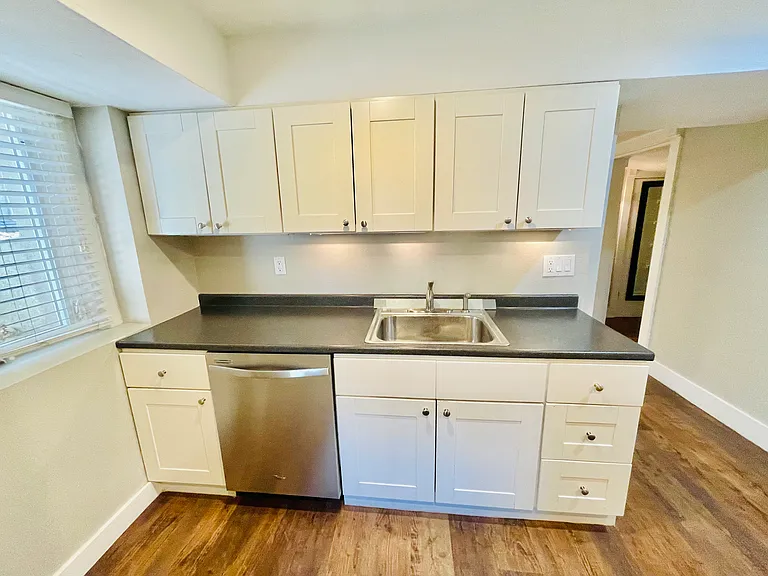 1638 N Franklin St #2 — Photo 15