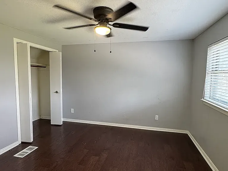 3310 Western Dr — Photo 5