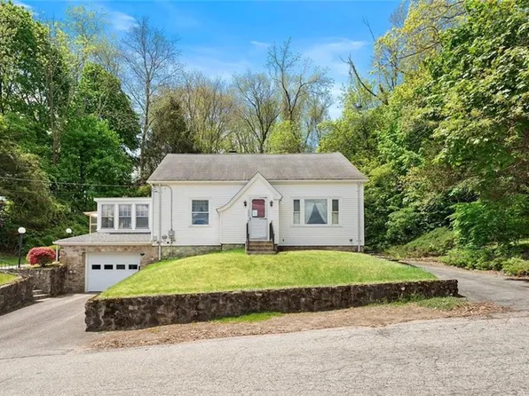 106 Pelletier Ave, Woonsocket, RI 02895