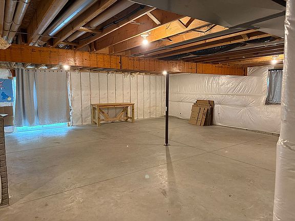 3rd image of 4456 E 48th St