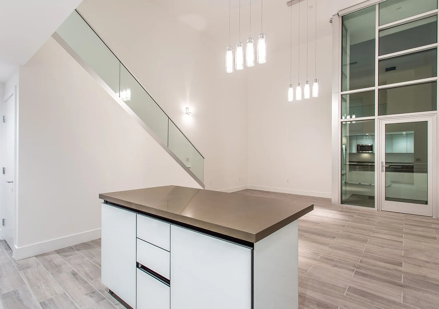 La Brea Regency LLC — Photo 4