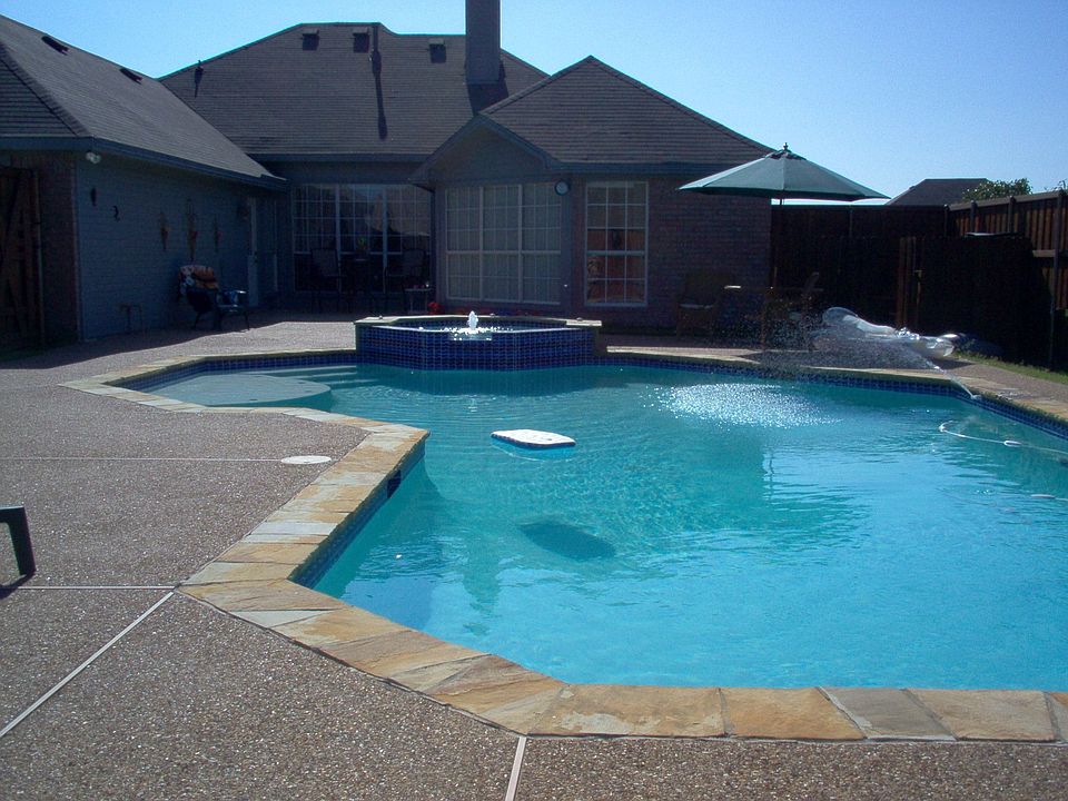 1st image of 1401 Parkwood Trl