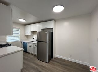 1743 9th St APT 3, Santa Monica, CA 90404