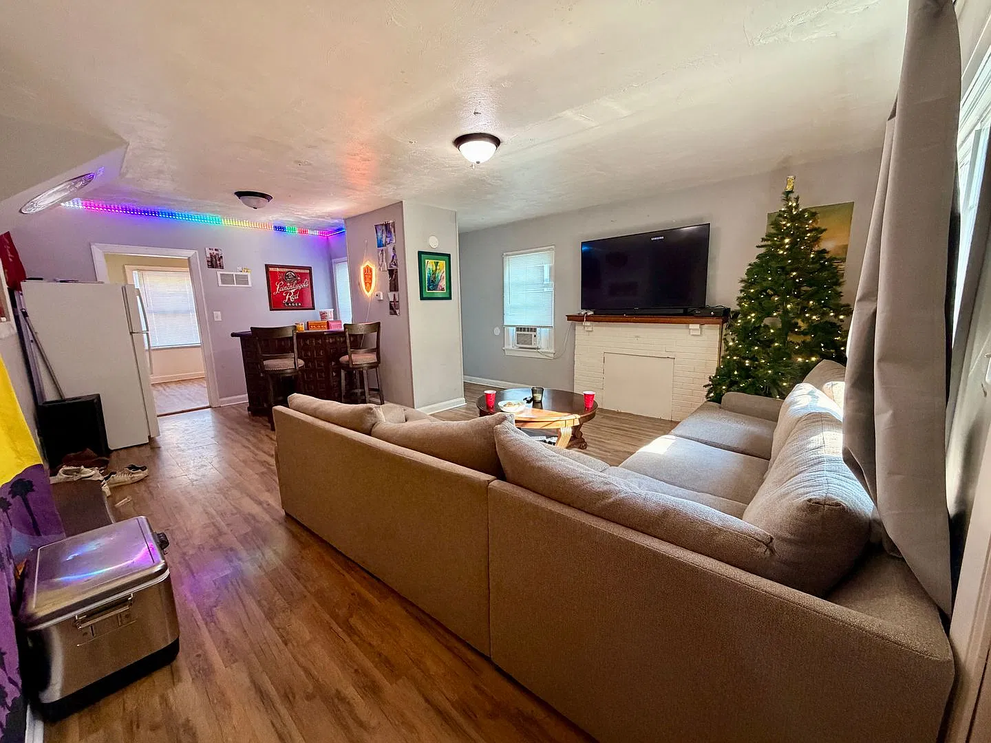3 Bedroom Downtown College House! — Photo 2