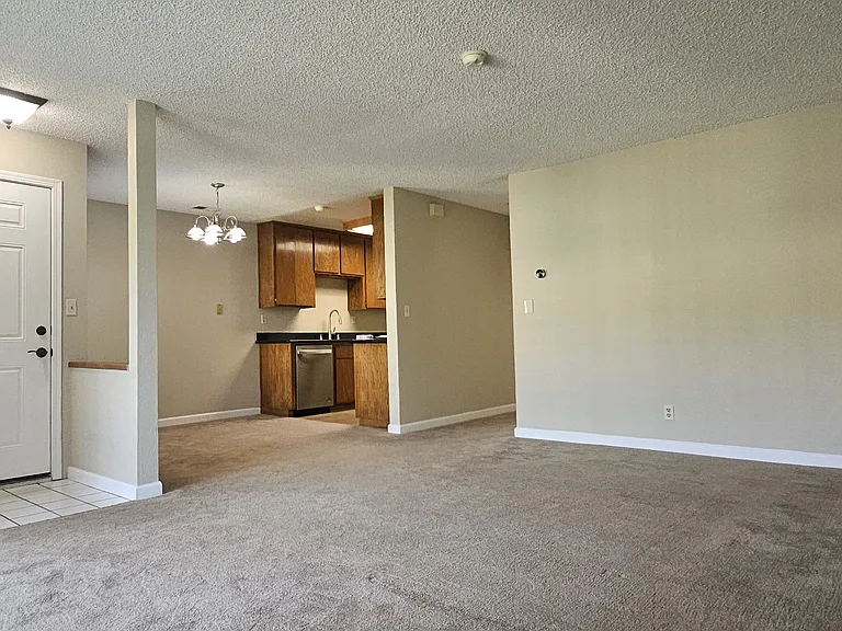 3081 Fostoria Cir — Photo 5