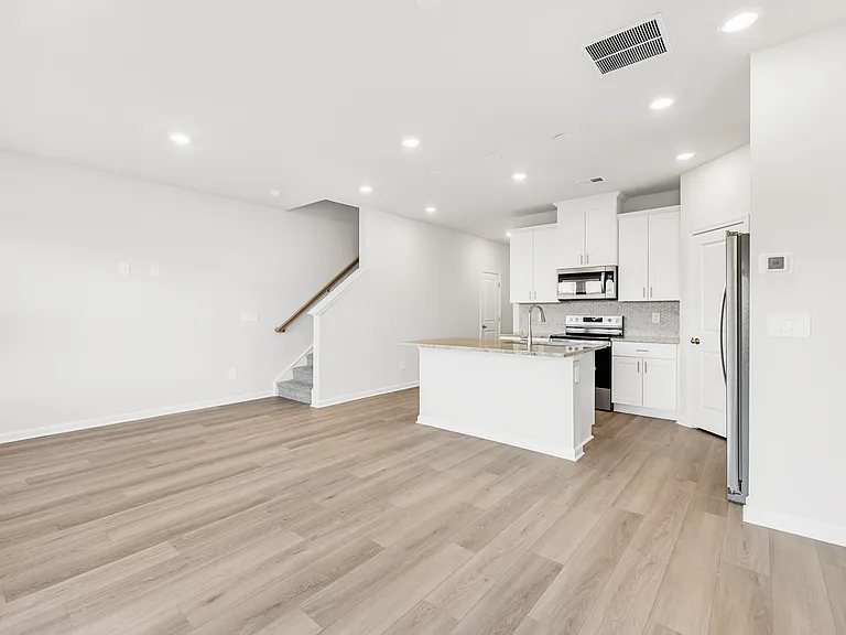 4110 County Down Ave — Photo 4