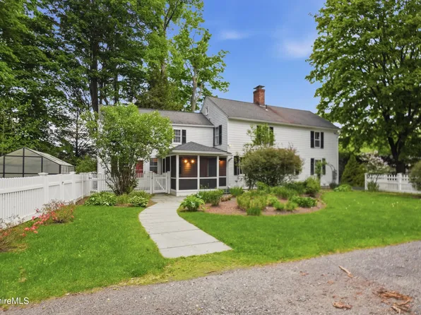 4 Stockbridge Rd, West Stockbridge, MA 01266